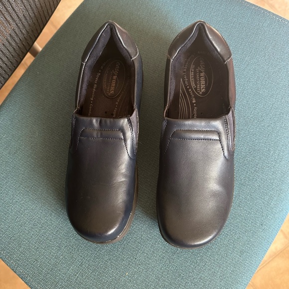 Navy Women’s Easy Street - Easy Works “Bind” Slip Resistant Clog Shoes Size 9M - Picture 2 of 4